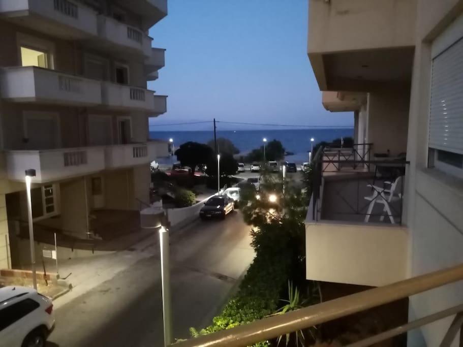 Ferienwohnung Τεσσαρι Στον Ναυτικο Ομιλο Χiου Chios Town Exterior foto